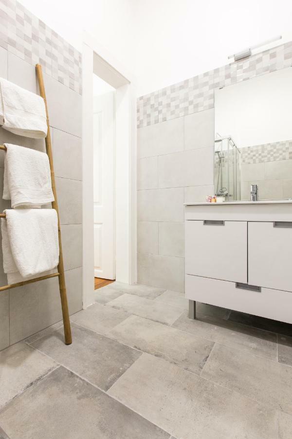 Lisbon Secret & Charming Baixa 4 Bedroom Apartment Exteriör bild